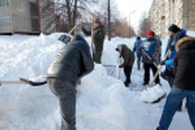 Сотрудники Минцифры Чувашии присоединились к акции «Помоги дворнику»