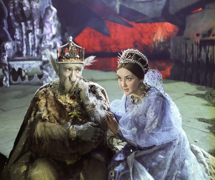 Кадр из фильма «Варвара-краса, длинная коса» (1970) | Источник: Photographers via Legion Media