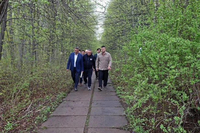 Мавлиев в дендропарке | Источник: Ратмир Мавлиев / t.me