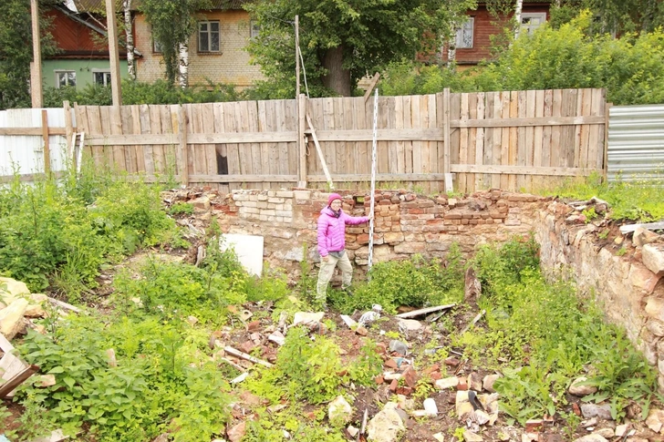 Спрятали в 1917-м, надеялись вернуться. В Торжке нашли кандюшку с кладом из 409 царских монет — фото