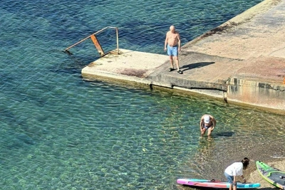 Роспотребнадзор не решил об открытии пляжей Анапы после разлива мазута