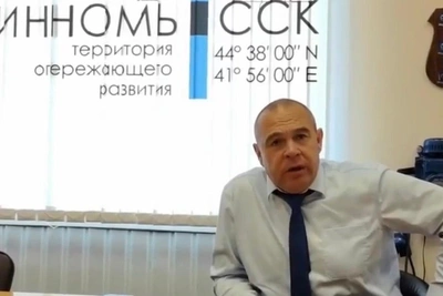Миненков: 96 самолетиков из палок и атака на город