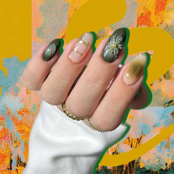 Зеленая аура: как сделать маникюр в лесных оттенках на осень 2025 | Источник: theGirl