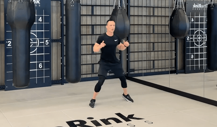 Видео: энергичное упражнение для разогрева и гибкости