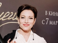 Алена Хмельницкая рассталась с бизнесменом Александром Синюшиным, который младше ее на 13 лет