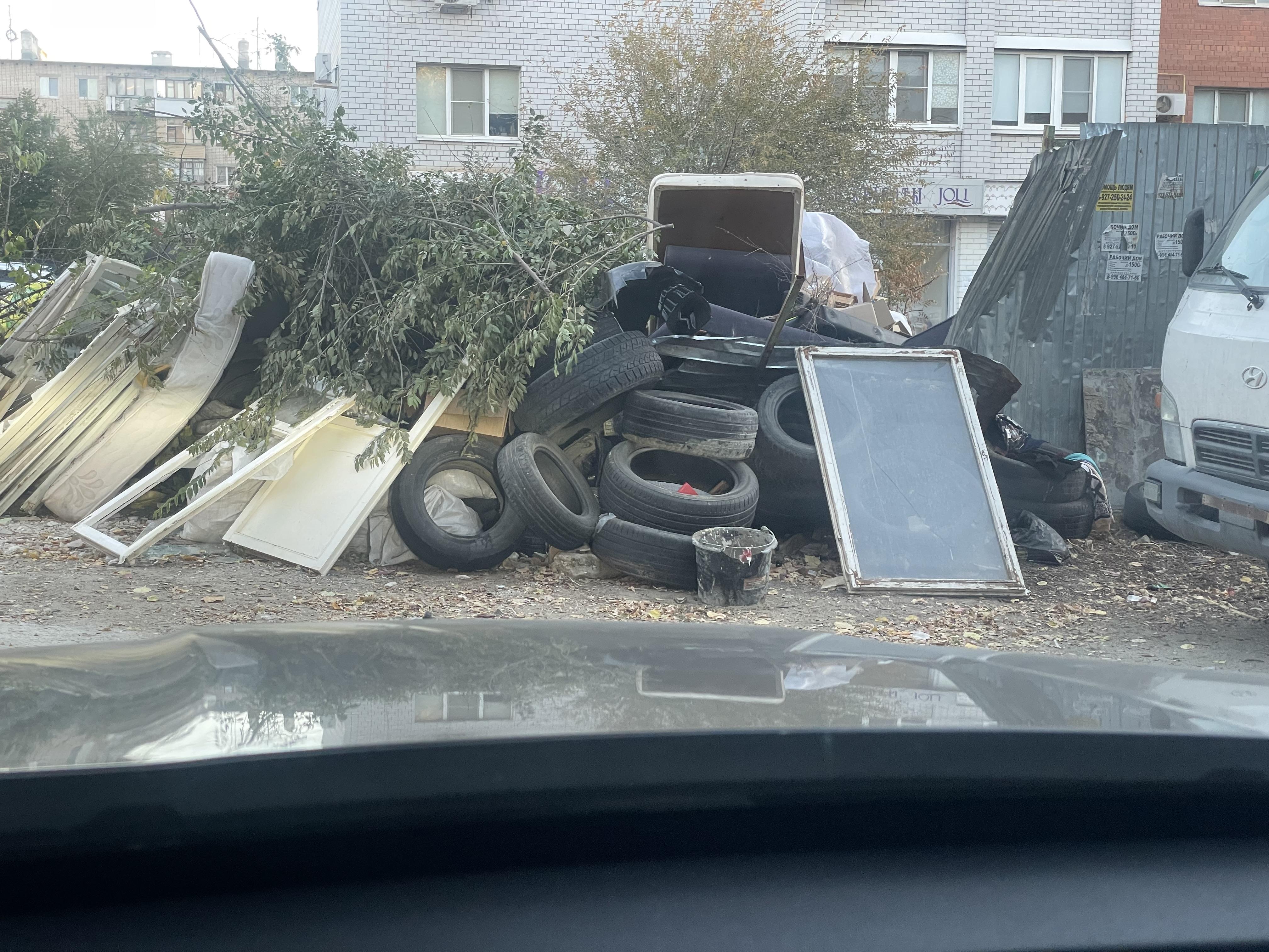 «Мы устали на это смотреть и нюхать». Жители микрорайона Тулака в Волгограде просят спасти их от ог…
