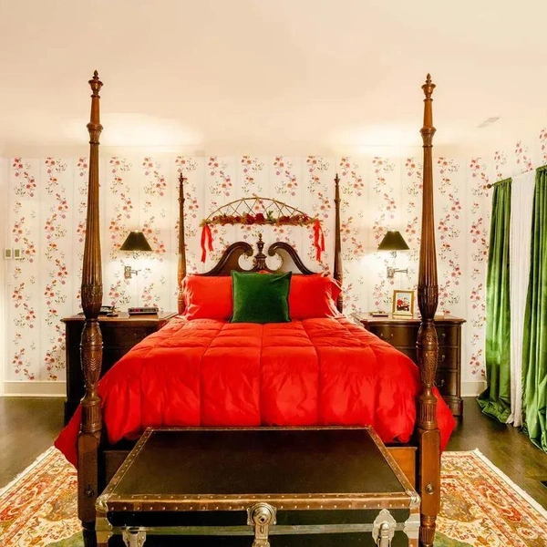 Тайны особняка из «Один дома»: почему съемки проходили в школе и при чем здесь «Друзья» Тайны особняка из «Один дома»: почему съемки проходили в школе и при чем здесь «Друзья»