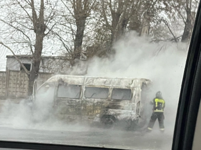 Очевидцы публикуют фотографии пожара  | Источник: Рина/2ГИС