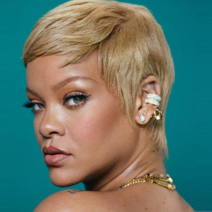 Работает не покладая рук: Рианна запускает линейку Fenty Hair