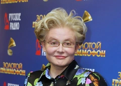 Малышева: «Видя, что я выхожу ненакрашенная, мама говорит: «Ты оскорбляешь людей своей внешностью»