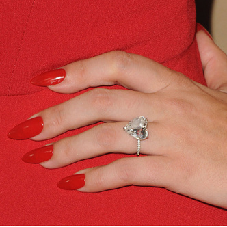 Выходи за меня: самые красивые помолвочные кольца знаменитостей
