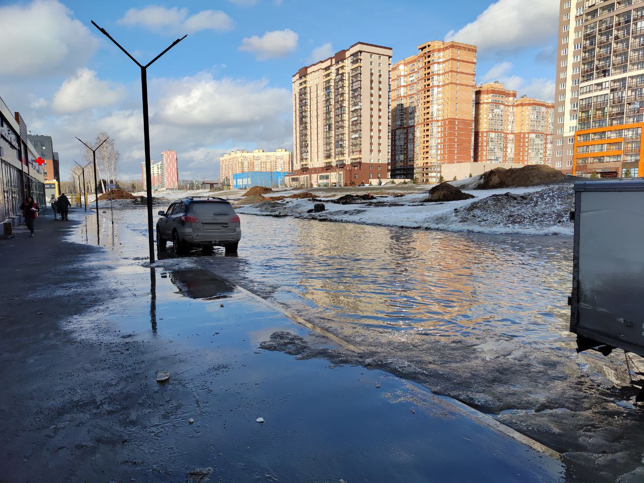 Родники затопило талой водой — видео огромного озера в Новосибирске - 2  апреля 2024 - НГС.ру