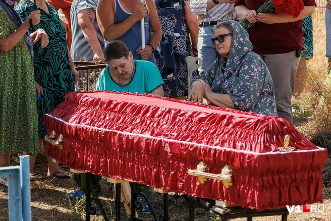 Родственники погибших пожаловались на бюрократическую волокиту | Источник: Алексей Волхонский / V1.RU