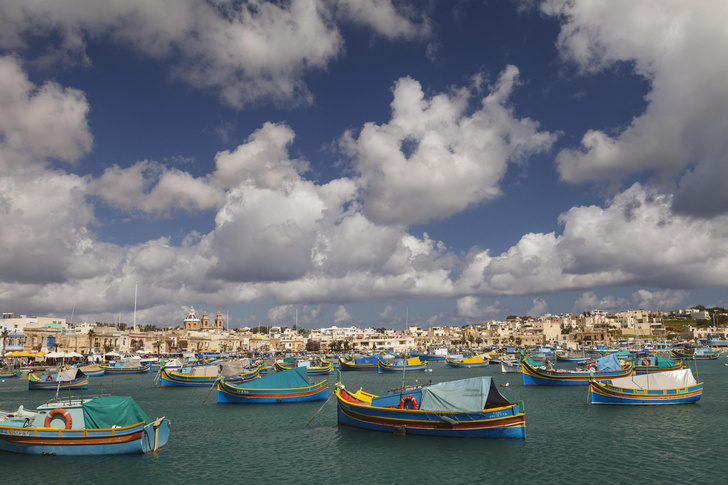 Набережная Марсашлокка: как устроена жизнь в самой известной рыбацкой деревне на Мальте