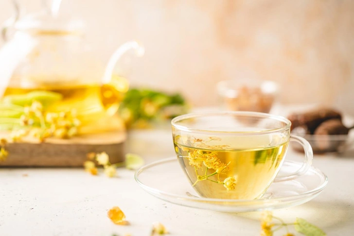 Не только чай от простуды: как липа помогает при воспалении, ПМС, спазме и стрессе | Источник: Roxiller/iStockphoto