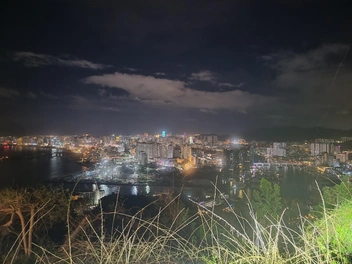 Остров Феникс в огнях | Источник: предоставлено героями публикации