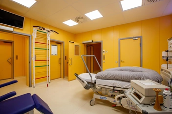 Для удобства пациенток здесь установили даже шведскую стенку | Источник: «УГМК-Здоровье»