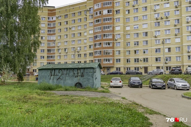 Гараж уже не относится к ней | Источник: Кирилл Поверинов / 76.RU