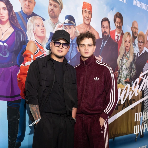Анатолий Цой и Слава Копейкин | Источник: Телеканал ТНТ