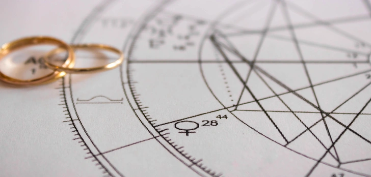 Астролог назвала опасные и благоприятные даты для заключения брака в 2024 году