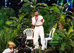 Рики Мартин алғаш рет Алматыда 2026 жылғы жазда өнер көрсетеді