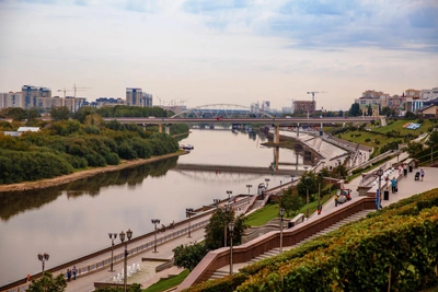 Тюменцы жалуются на едкую вонь в городе