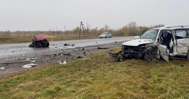Автомобиль разорвало напополам | Источник: Госавтоинспекция края