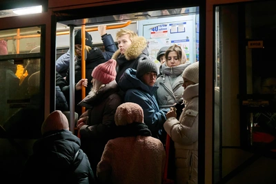 Tula residents wait an hour for public transport in freezing weather