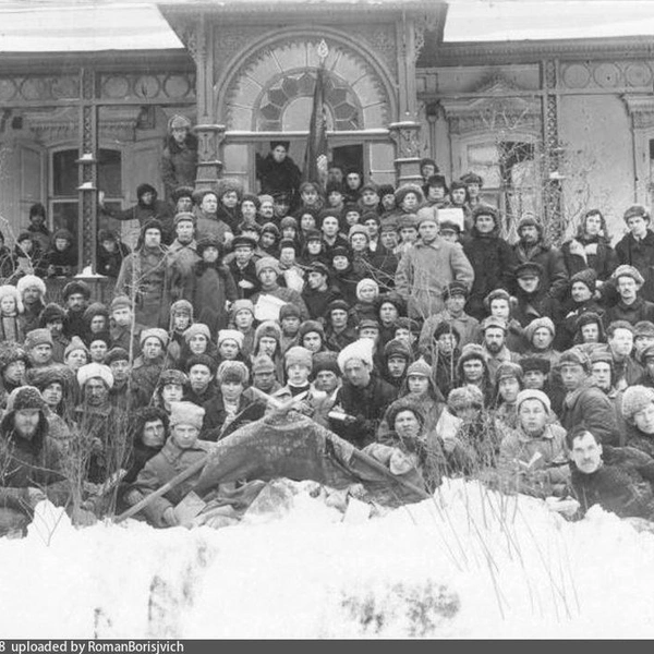 Тот же особняк в 1925 году. Омский губернский съезд рабочих, сельских и военных корреспондентов газеты «Рабочий путь» | Источник: Pastvu.com