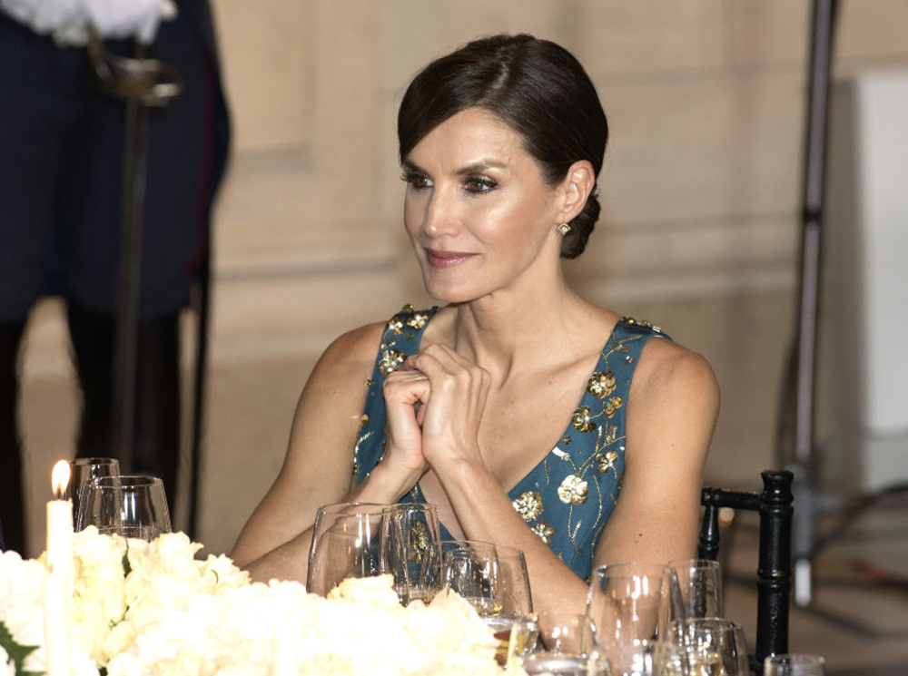 Как всегда оставаться королевой: Ее Величество Летиция на гала-приеме в Аргентине | marieclaire.ru