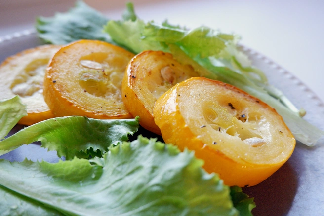 Кабачки можно законсервировать даже так, что в итоге по вкусу получатся ананасы или грузди | Источник: Дарья Селенская / 74.RU