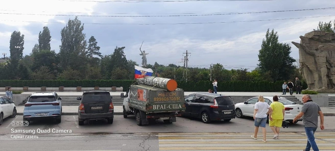 «Сармат-Газель» временно остановилась у подножия Мамаева кургана | Источник: Николай Миронов