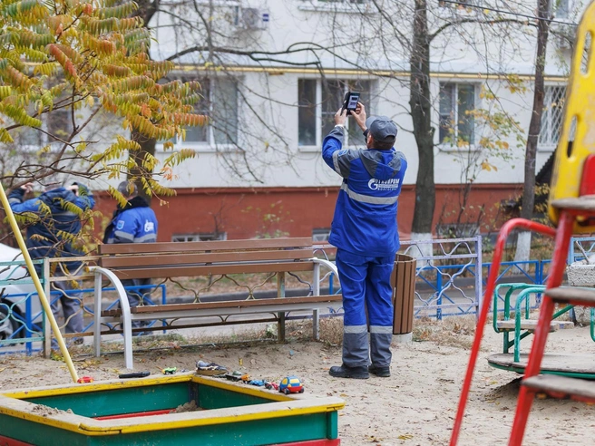 Сотрудники газовой службы проверили состояние общедомового и внутриквартирного оборудования | Источник: Алексей Волхонский / V1.RU