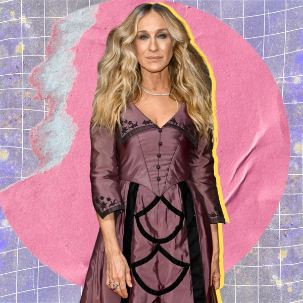 Вспомнила «Секс в большом городе» и «Фокус-покус»: Сара Джессика Паркер нарядилась в духе своих культовых героинь | Источник: theGirl