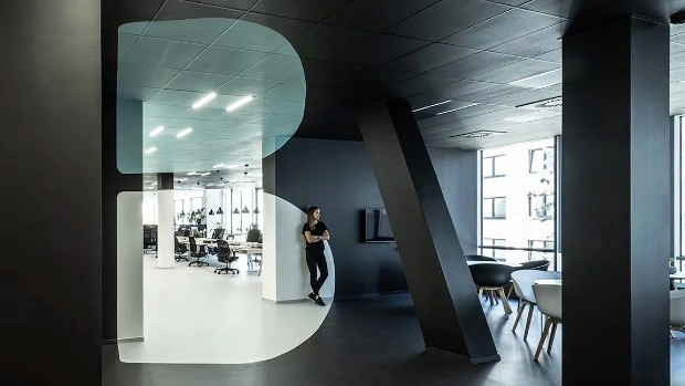 Офисное пространство с оптическими иллюзиями от B2 Architecture