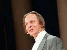 Иван Охлобыстин: «Жена мне столько детей родила, а я ей все равно не верю»
