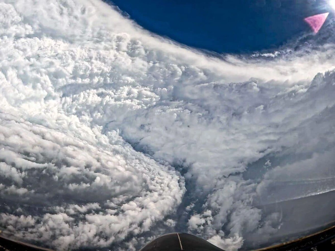 Эти кадры легко спутать со сценами из фантастических фильмов | Источник: Storyful News & Weather / YouTube.com