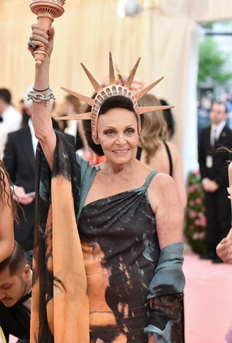 Met Gala 2019: все модные образы бала Института костюма