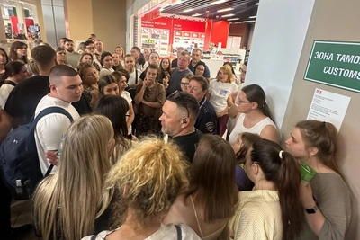 Пассажиры застряли в аэропорту Екатеринбурга из-за поломки самолёта