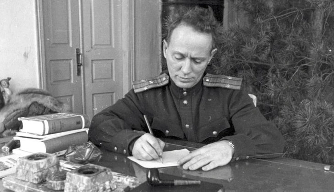 Михаил Шолохов в последние годы Великой Отечественной войны | Источник: Александр Соколенко, Государственный музей-заповедник М.&nbsp;А.&nbsp;Шолохова / sholokhov.ru
