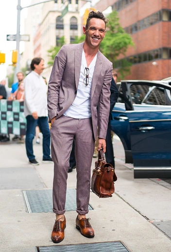 Джонатан Риз Майерс в Нью-Йорке, 26 июля | marieclaire.ru