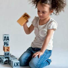 Как научить ребенка читать с помощью кубиков Зайцева