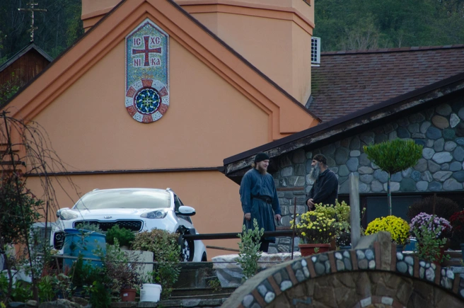 В монастыре зимой находят кров те мужчины, кто оказался в трудной жизненной ситуации, но готов отказаться от пагубных привычек и работать | Источник: Оксана Витязь / SOCHI1.RU