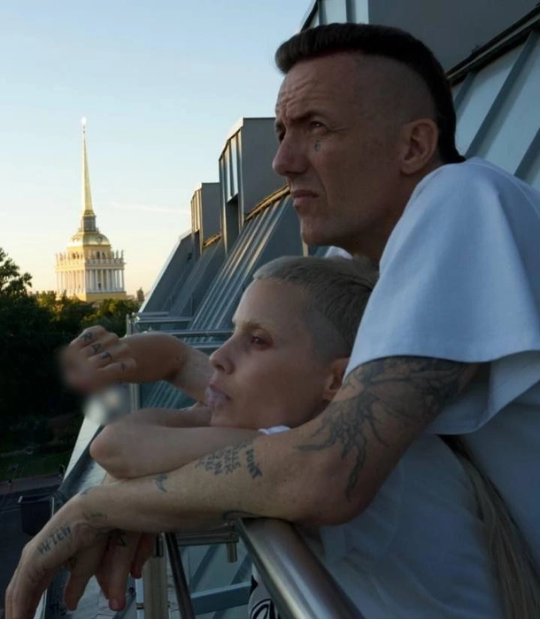 Die Antwoord снова в Петербурге? Фанаты ломают голову, что значит фото в соцсетях группы | Источник: соцсети Die Antwood