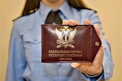 Приставы взыскали почти миллион с медсестры-мошенницы