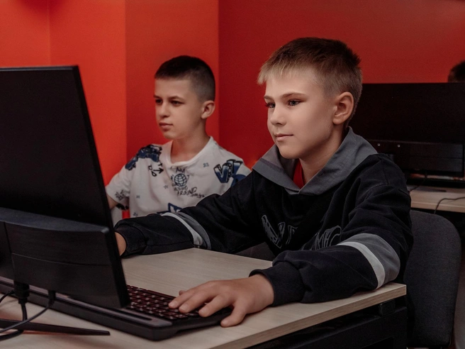 Дети узнают о возможностях IT-технологий | Источник: TOP IT SCHOOL