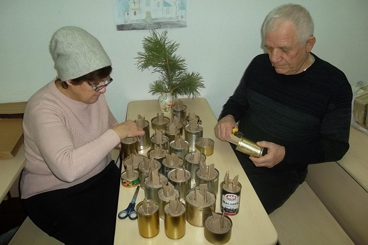 В Кургане жители делают окопные свечи для участников СВО - 5 февраля 2023 -  45.ру