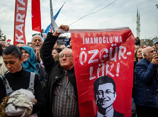 Мэру Стамбула Экрему Имамоглу грозит 2000 лет тюремного заключается. За что? И как это возможно?