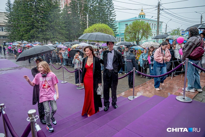 Члены команды фильма открытия кинофестиваля «Степные боги» | Источник: Олег Фёдоров / CHITA.RU