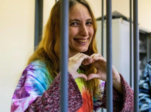 Бен Стиллер выпустит фильм Александра Молочникова «Экстремистка» о художнице Саше Скочиленко